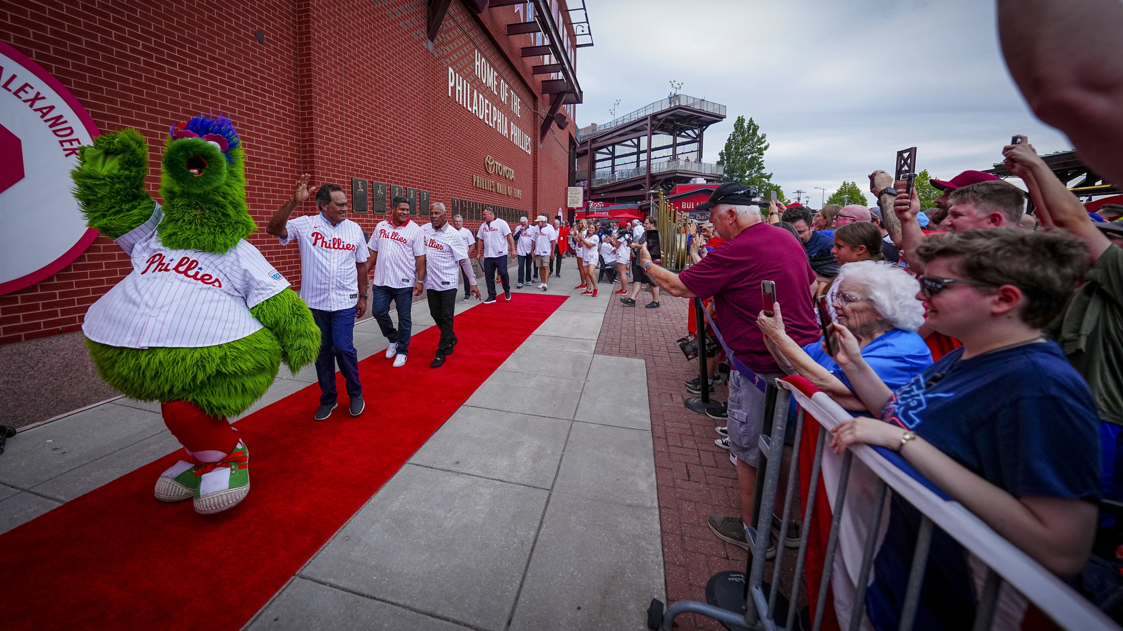 Photo Highlights from Toyota Phillies Alumni Weekend Philadelphia