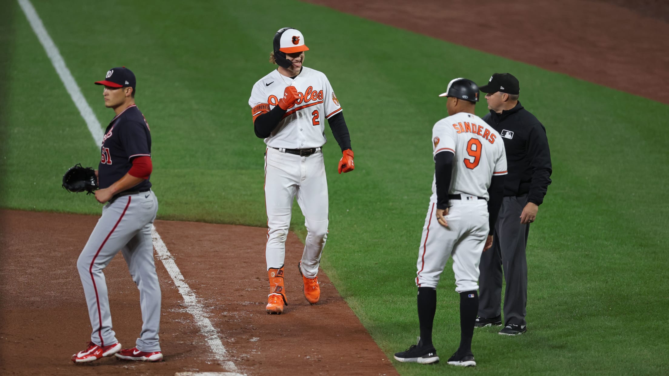 BAL- BI - Homestand In Focus - 1003 - 009