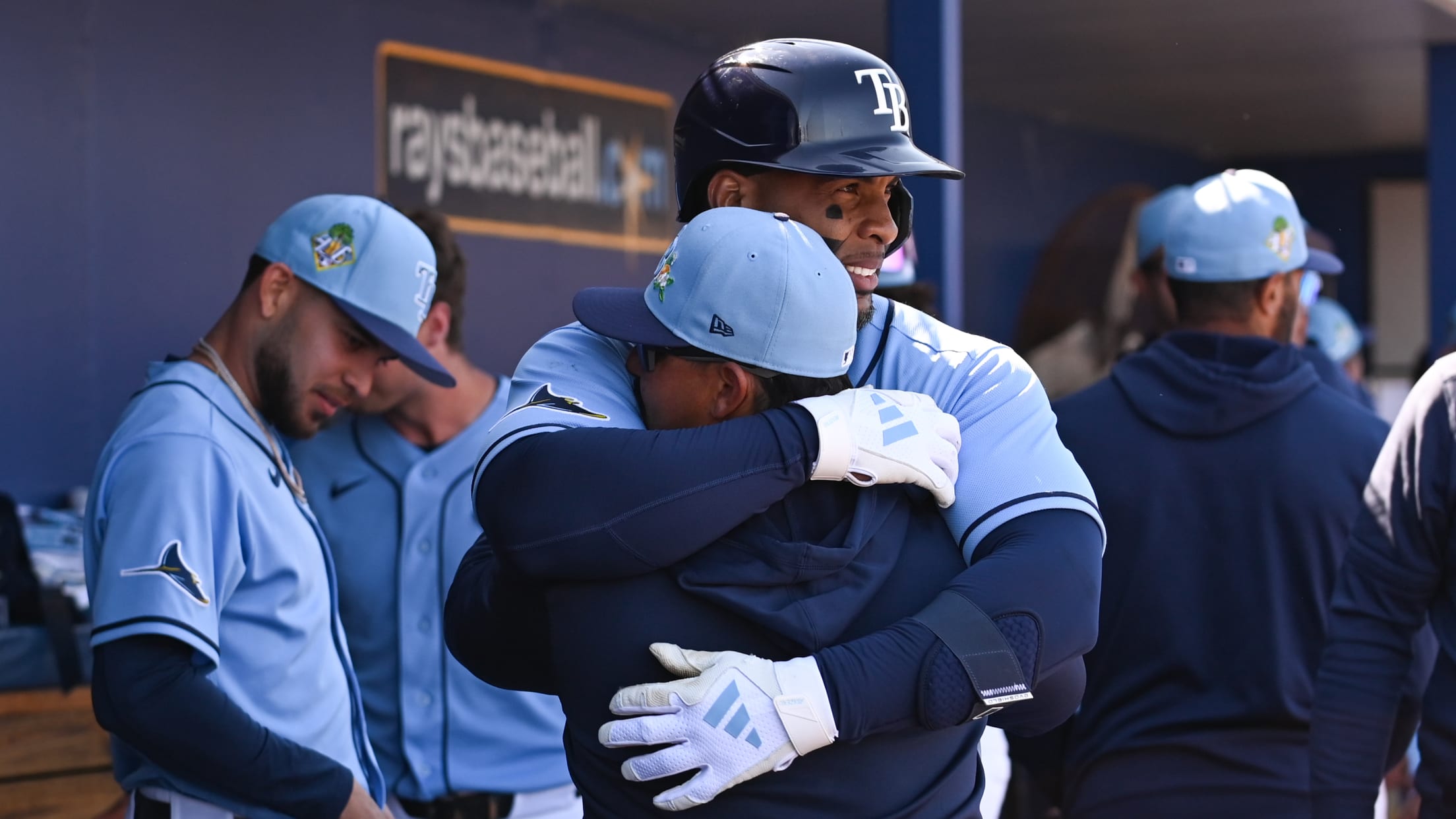 Yandy Diaz hits solo home run