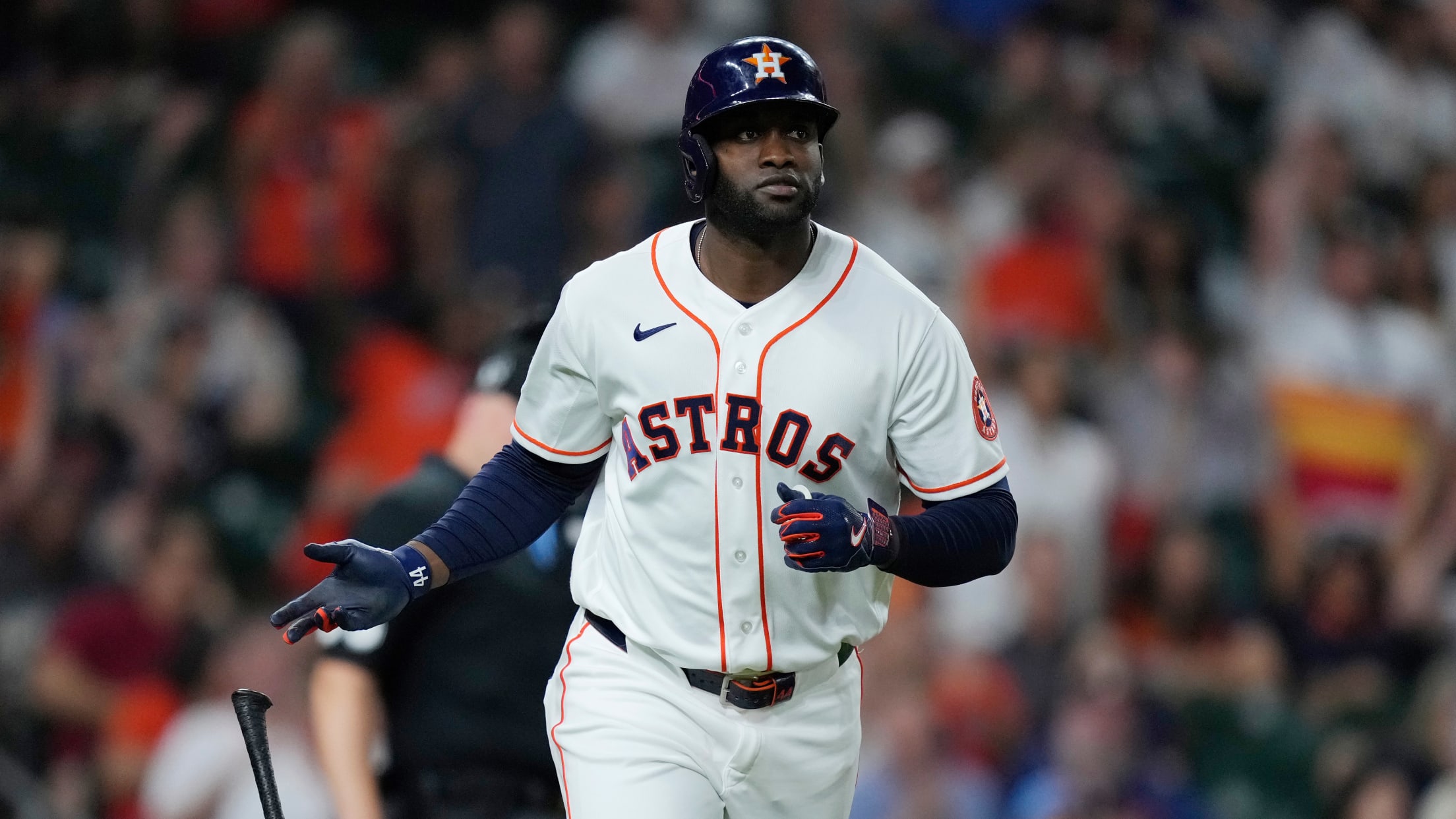 Yordan Alvarez's solo home run (7)