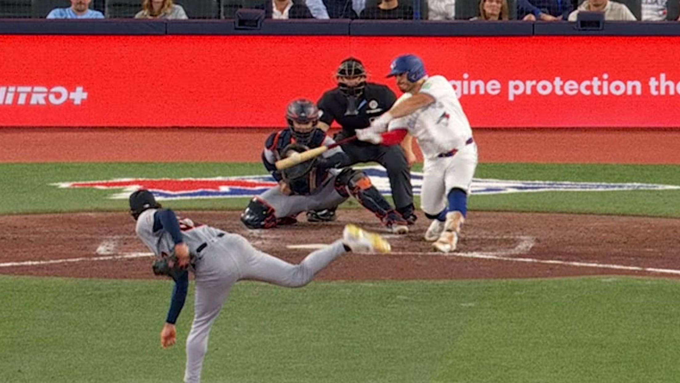 Alejandro Kirk's RBI single