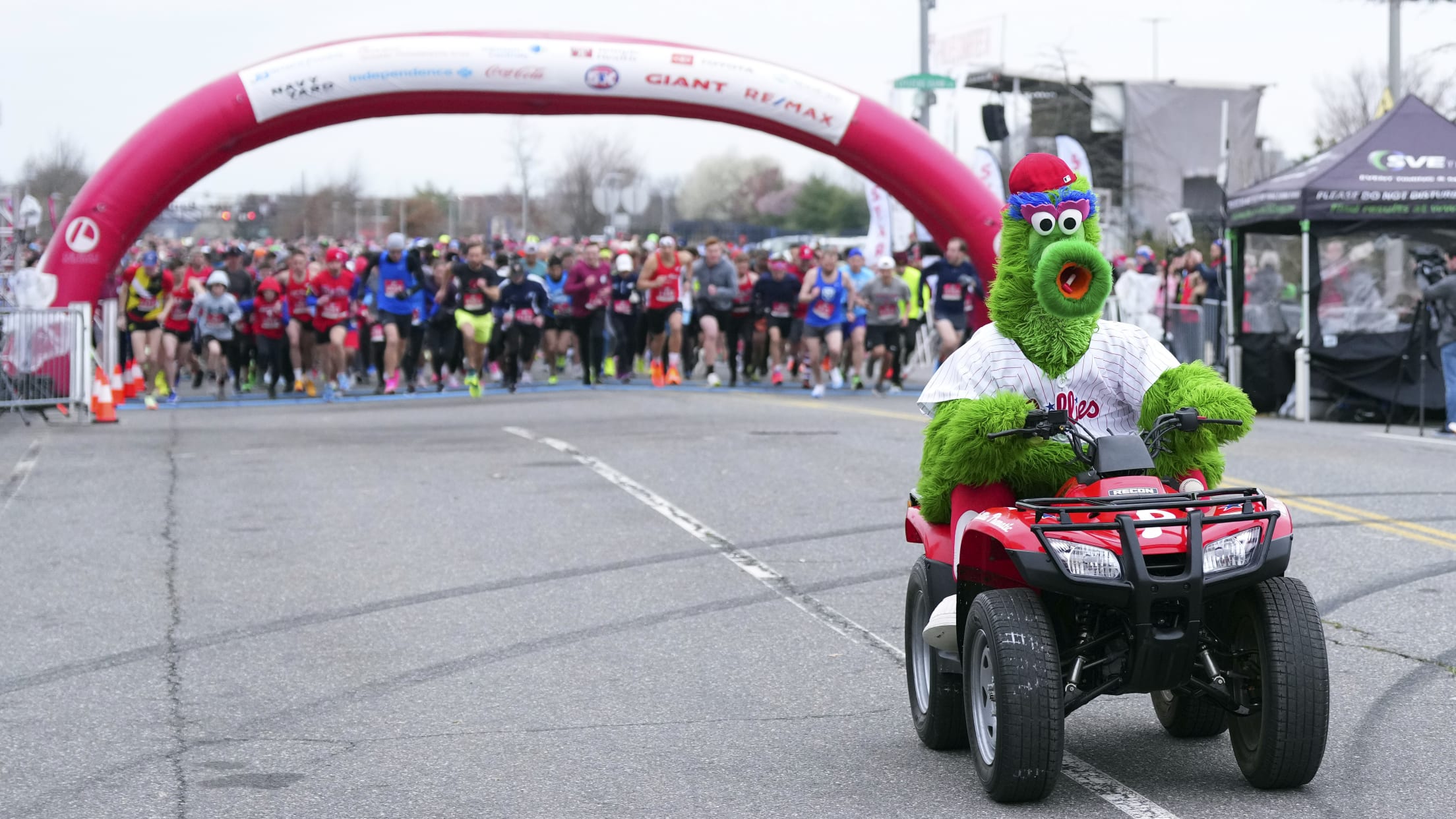 Highlights from the Phillies Charities 5K Philadelphia Phillies