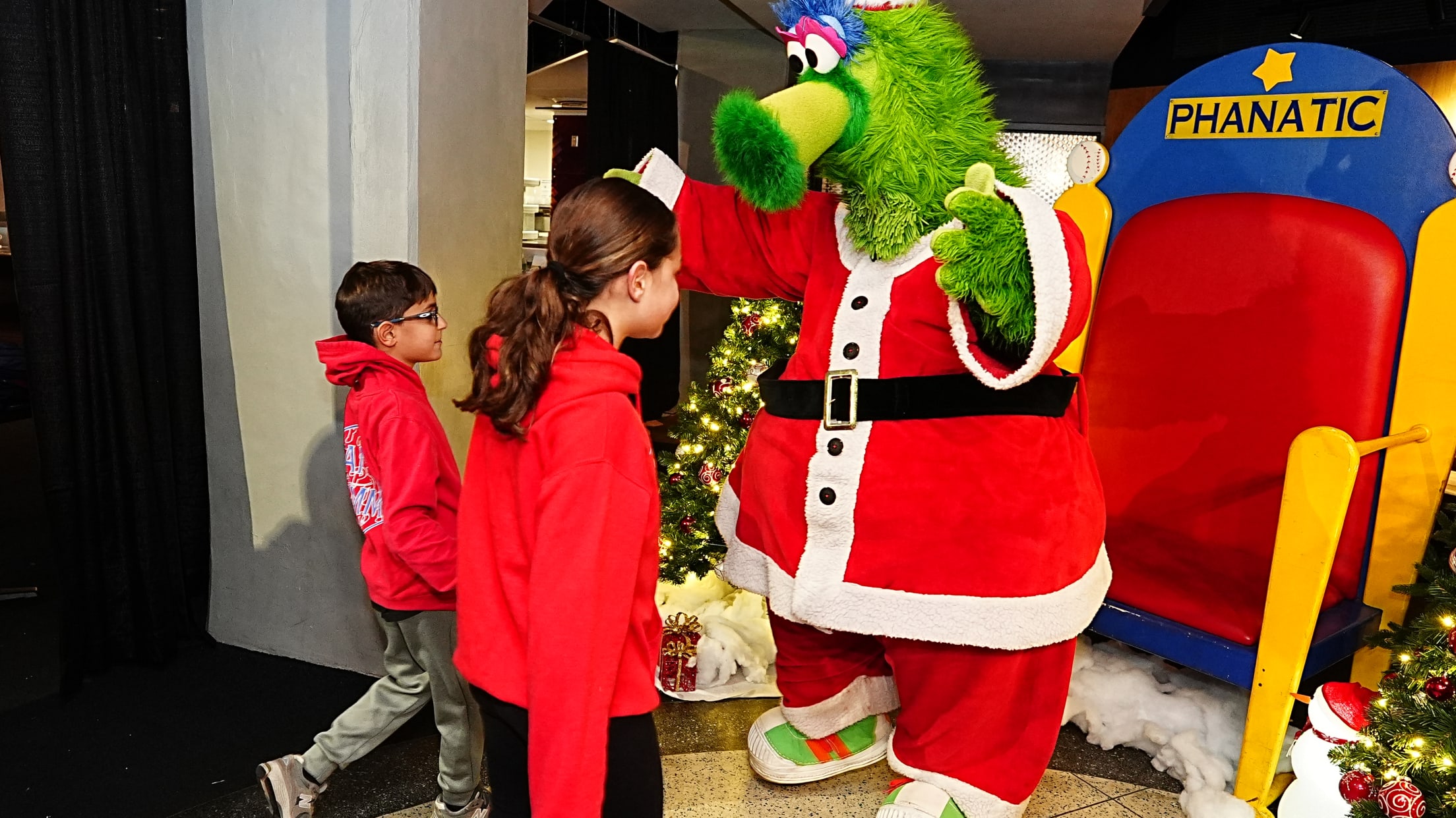 TreeLightingHolidaySale05894