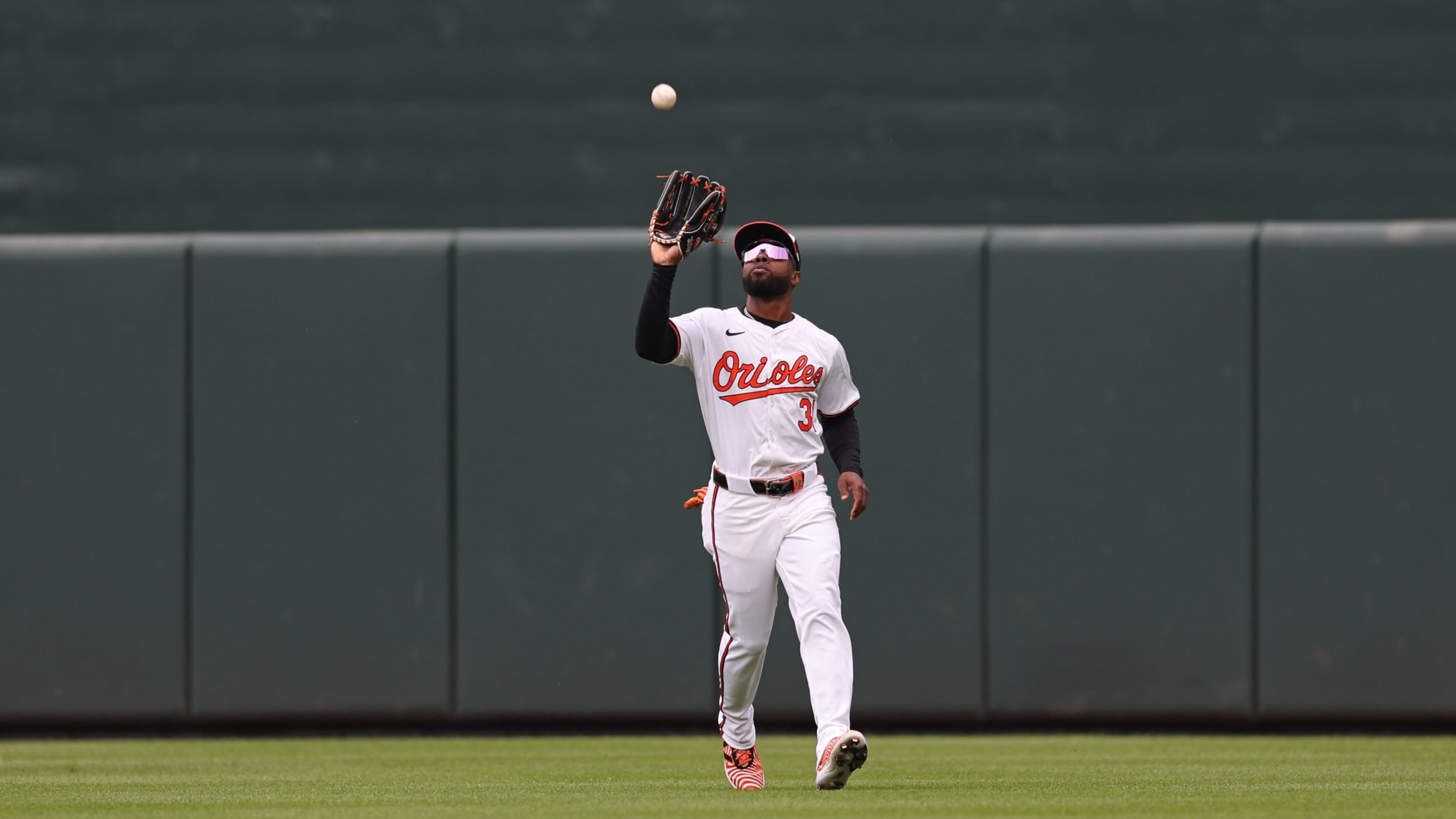 BAL-makingthiercase-060424-018