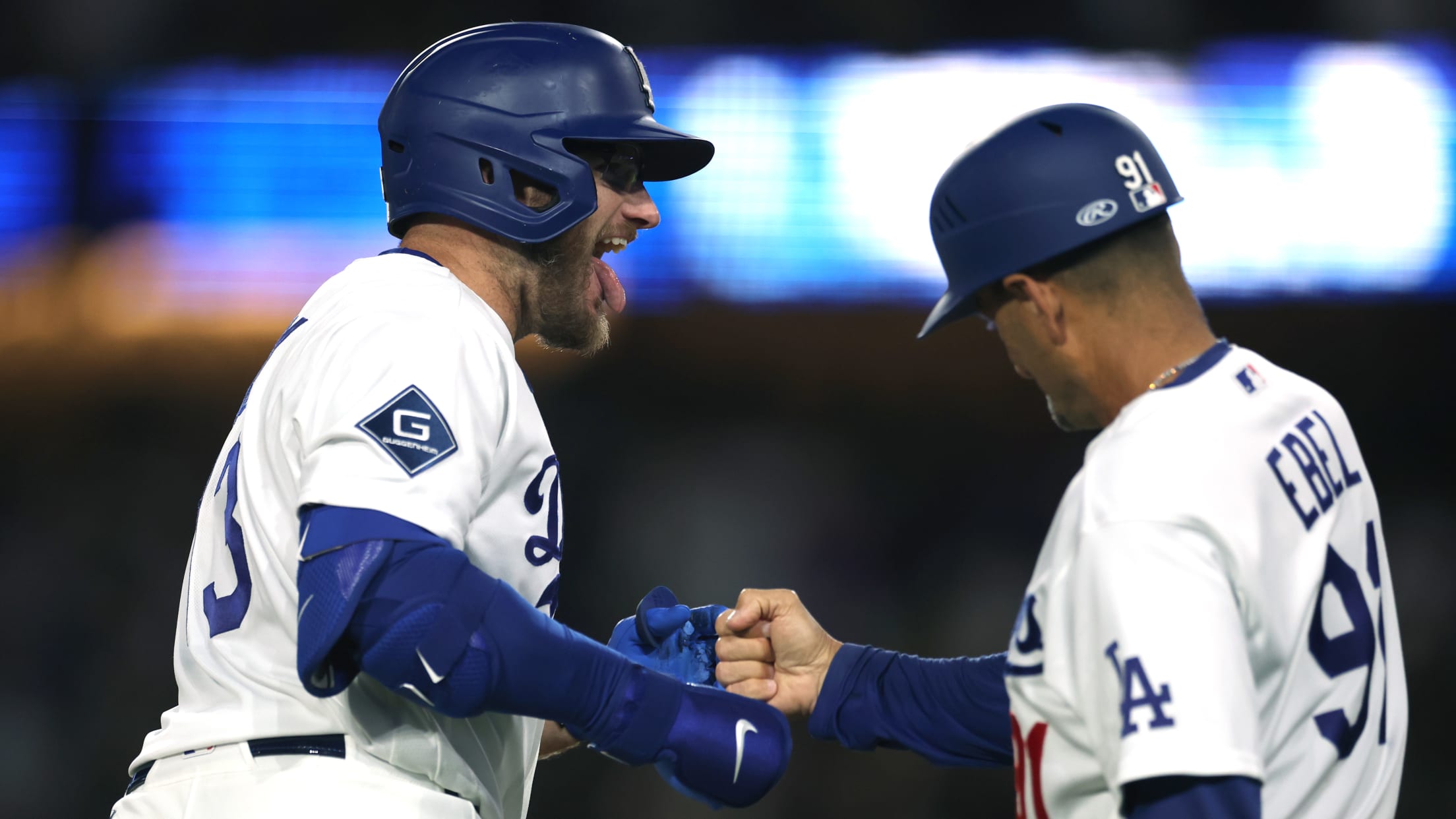 Max Muncy despacha tres jonrones