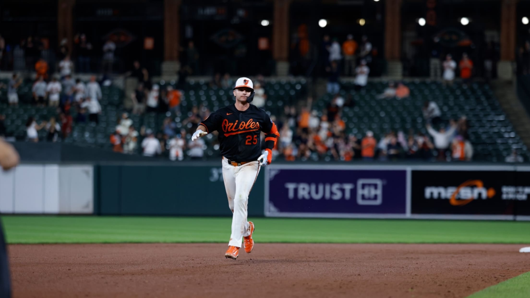 Pete Alonso's go-ahead two-run home run (2)