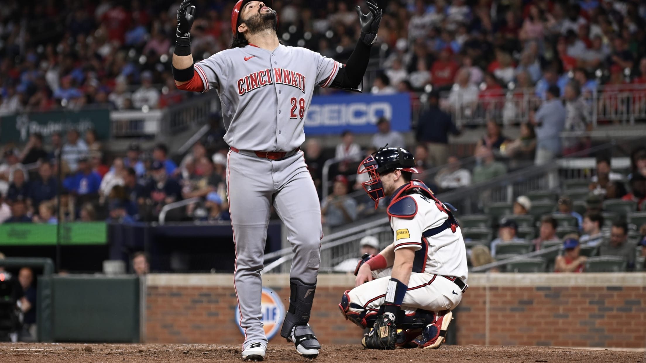 Eugenio Suárez hits 350th homer of his career (25)