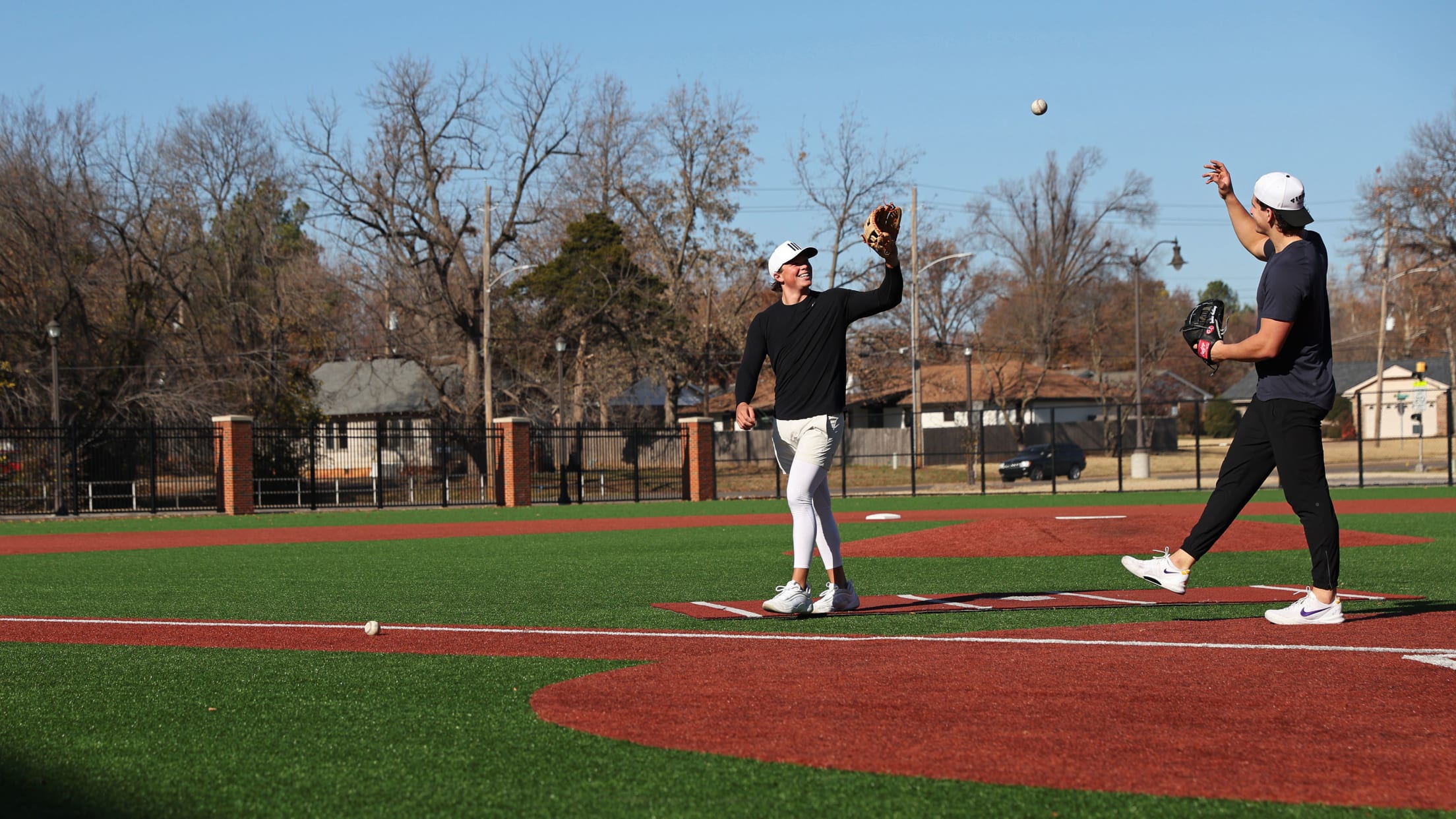 BAL-BI-021025-Holliday-Feature-060