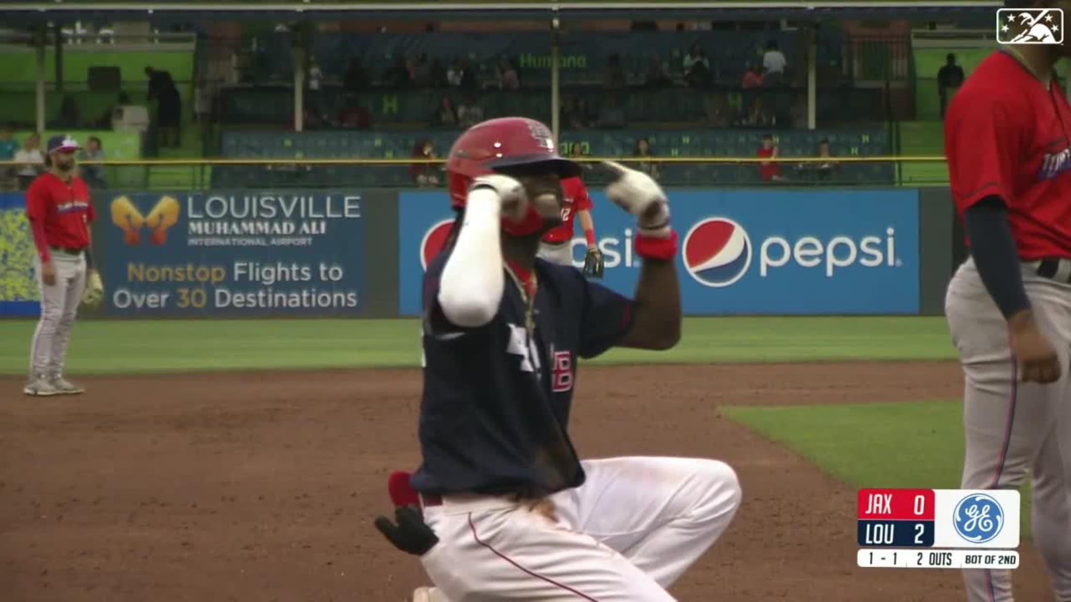 De La Cruz's three-run RBI triple