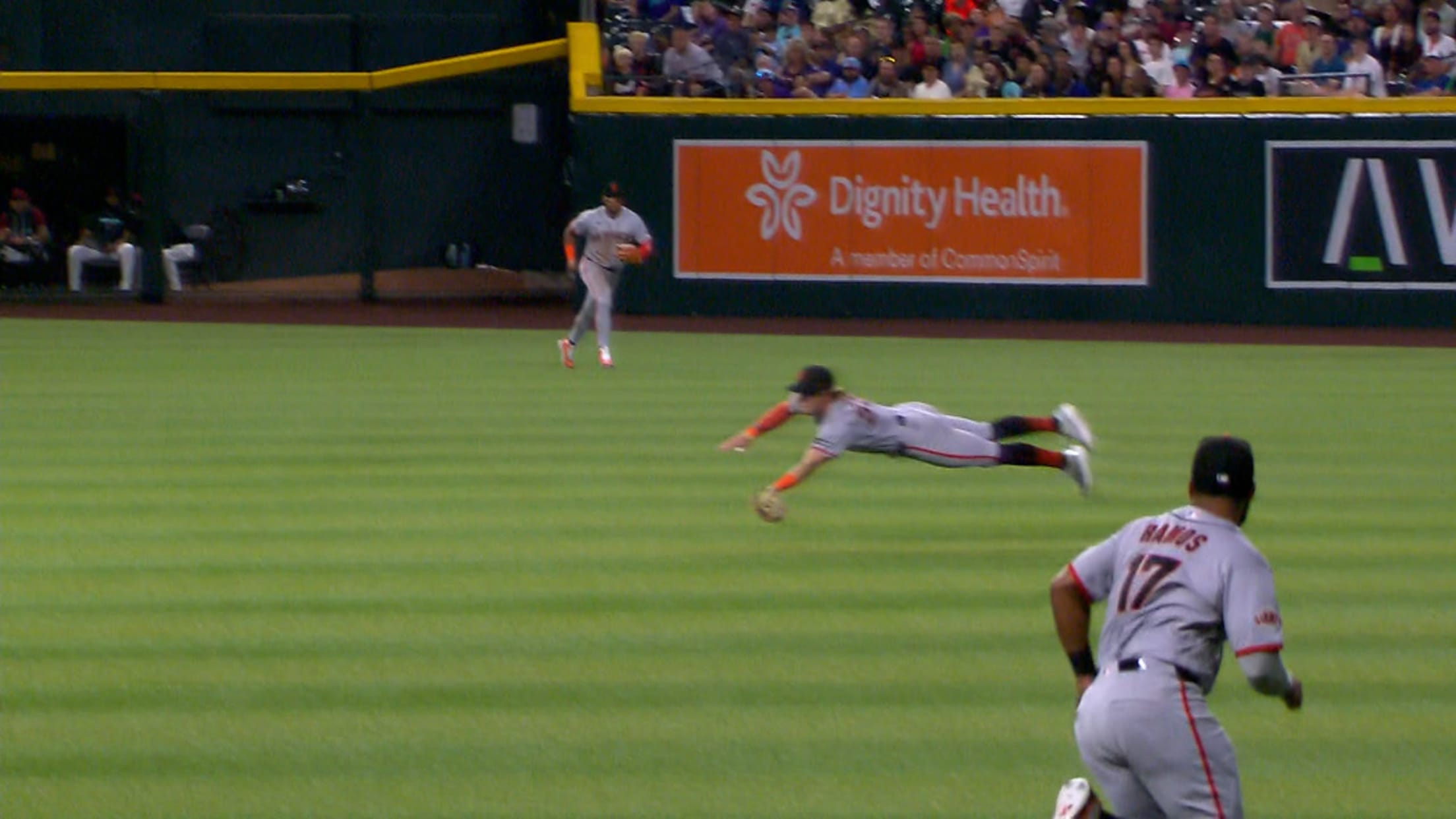 Jonah Cox makes nice diving catch