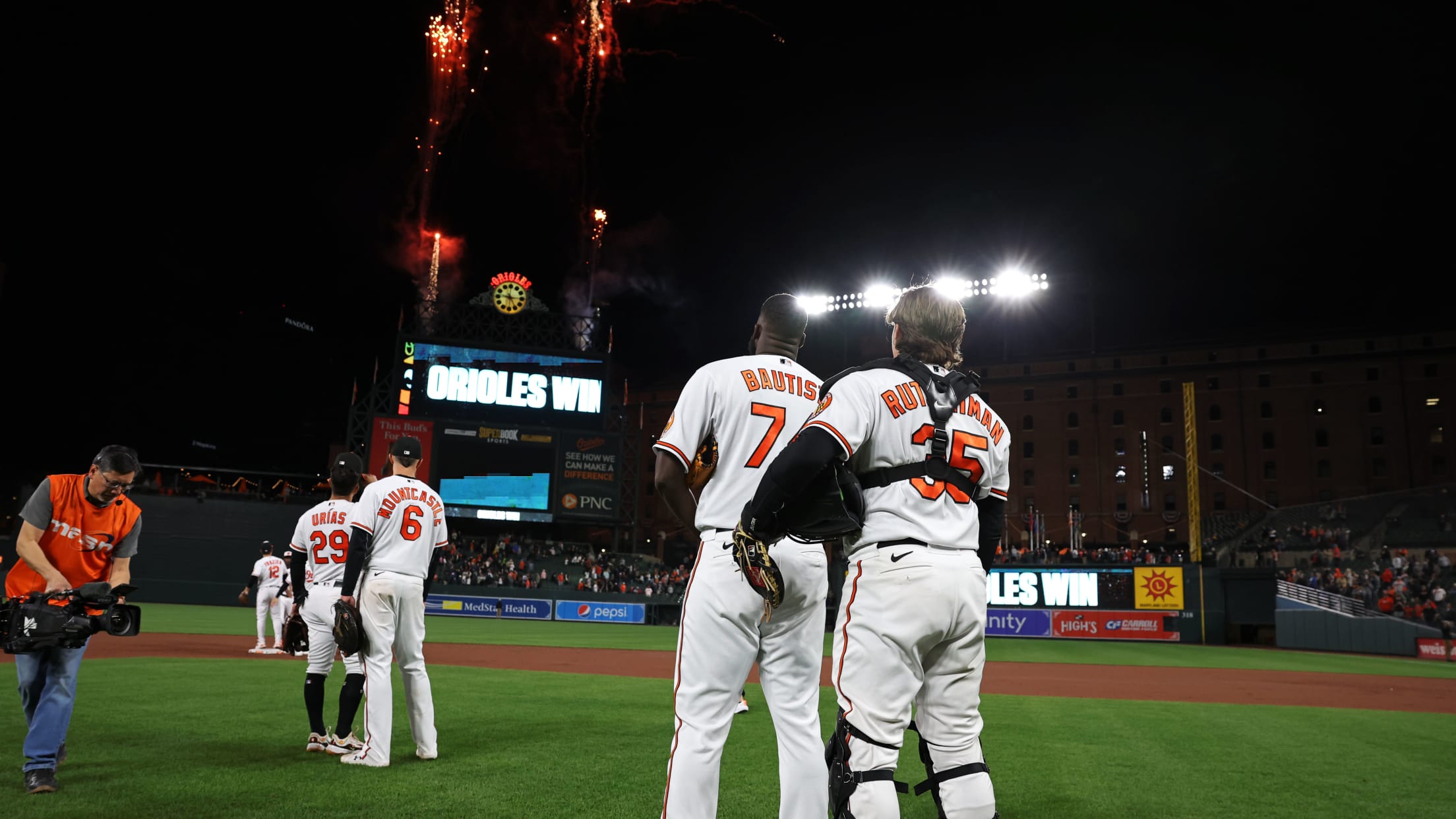 BAL-BI-HomestandInFocus-04212022-072