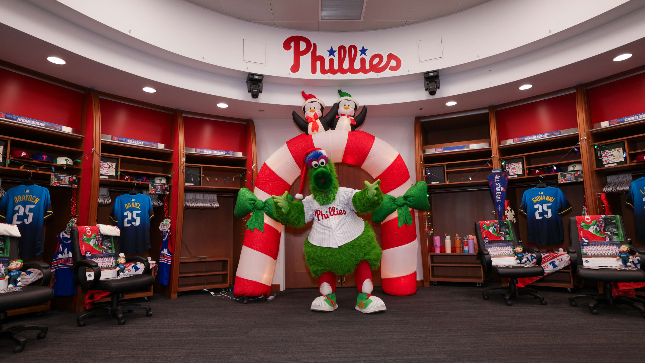 20251212_Ballgirls Holiday Party-17