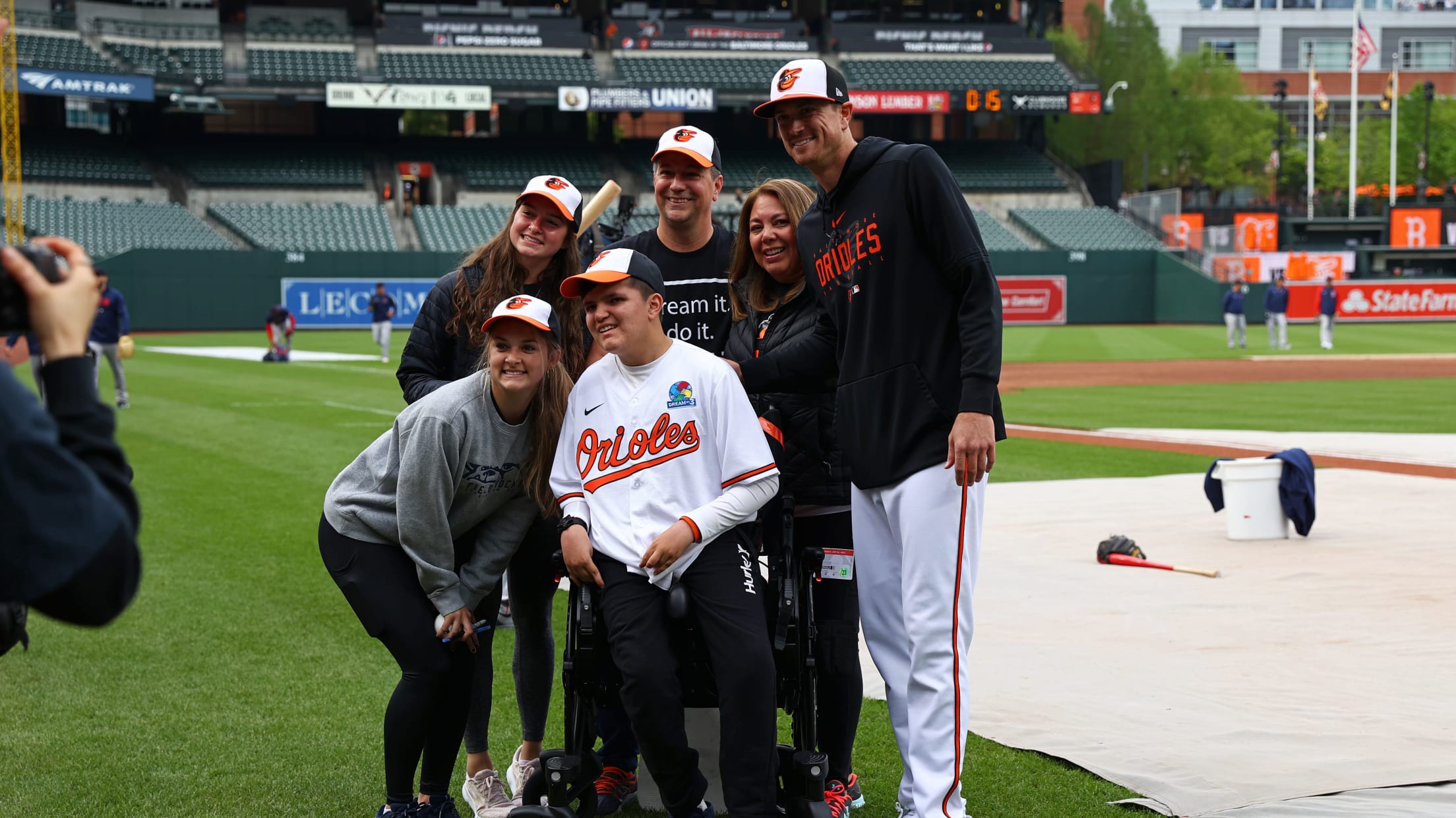 BAL-BI-Winning-OnandOffField-112723-002