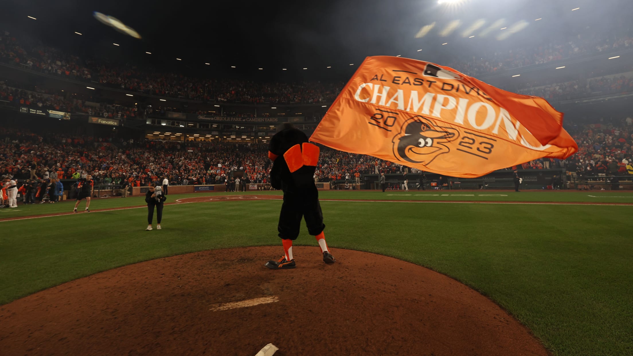 BAL- BI - Homestand In Focus - 1003 - 048