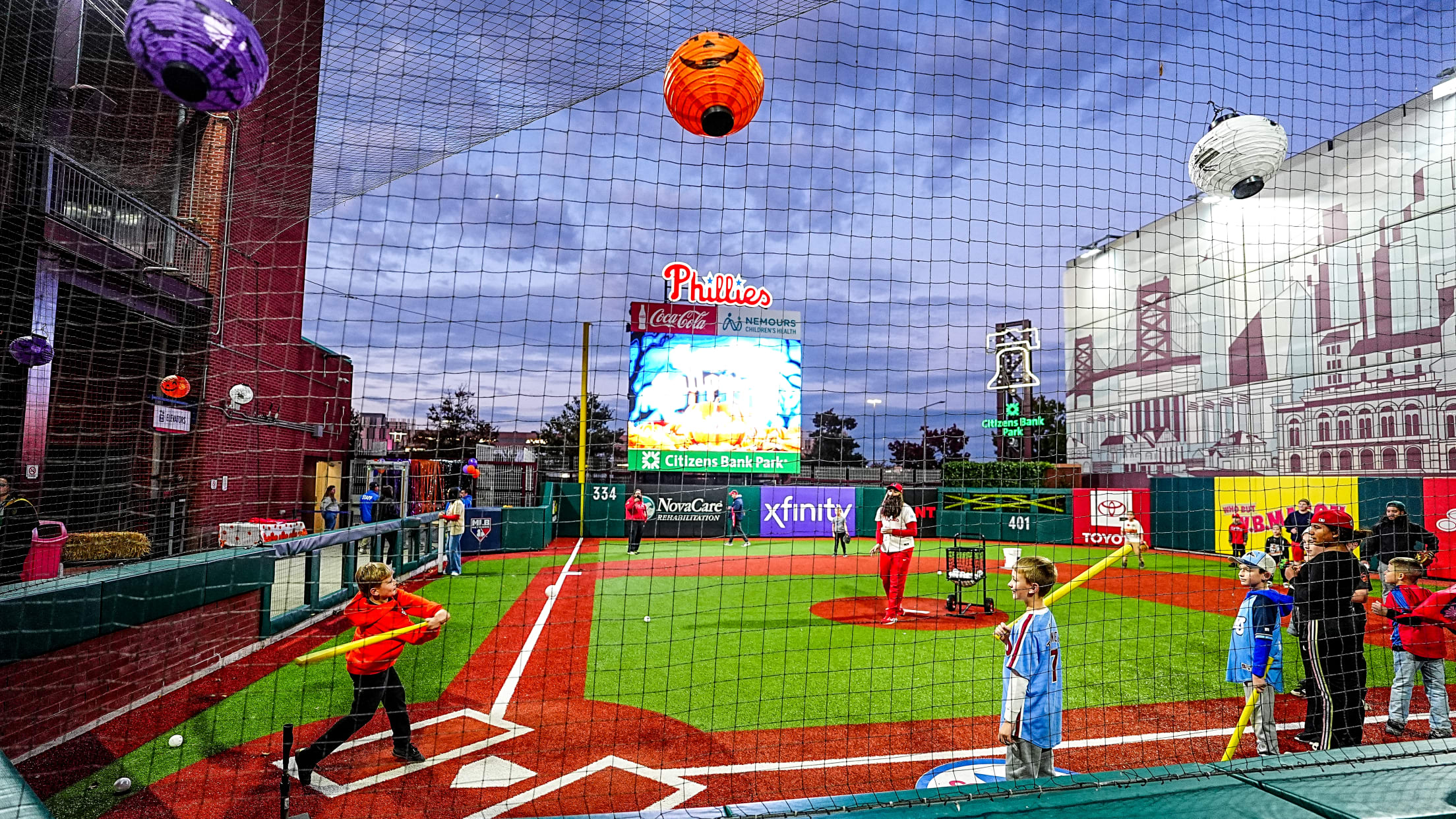 BallgirlsHalloweenParty163067