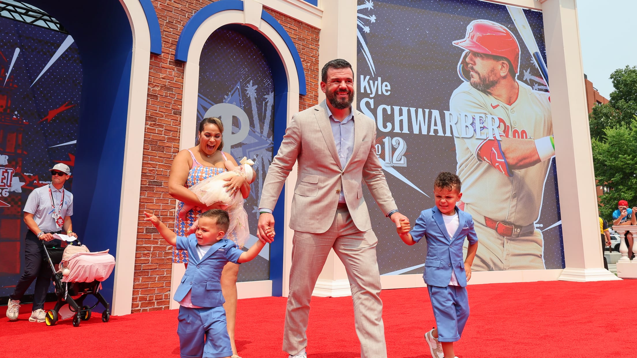 Kyle Schwarber and his family on the red carpet