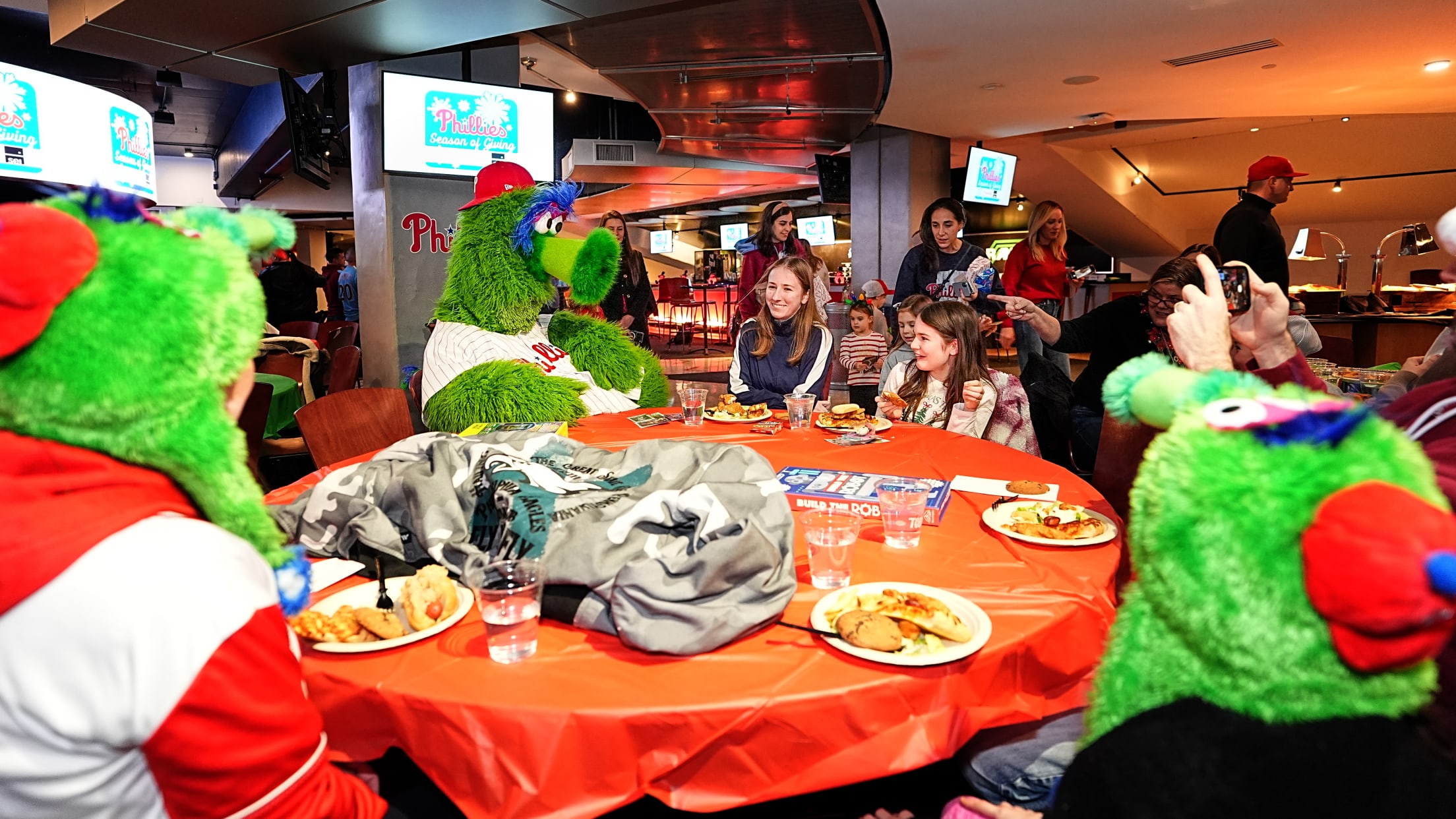 HealthcareHeroesHolidayParty177741