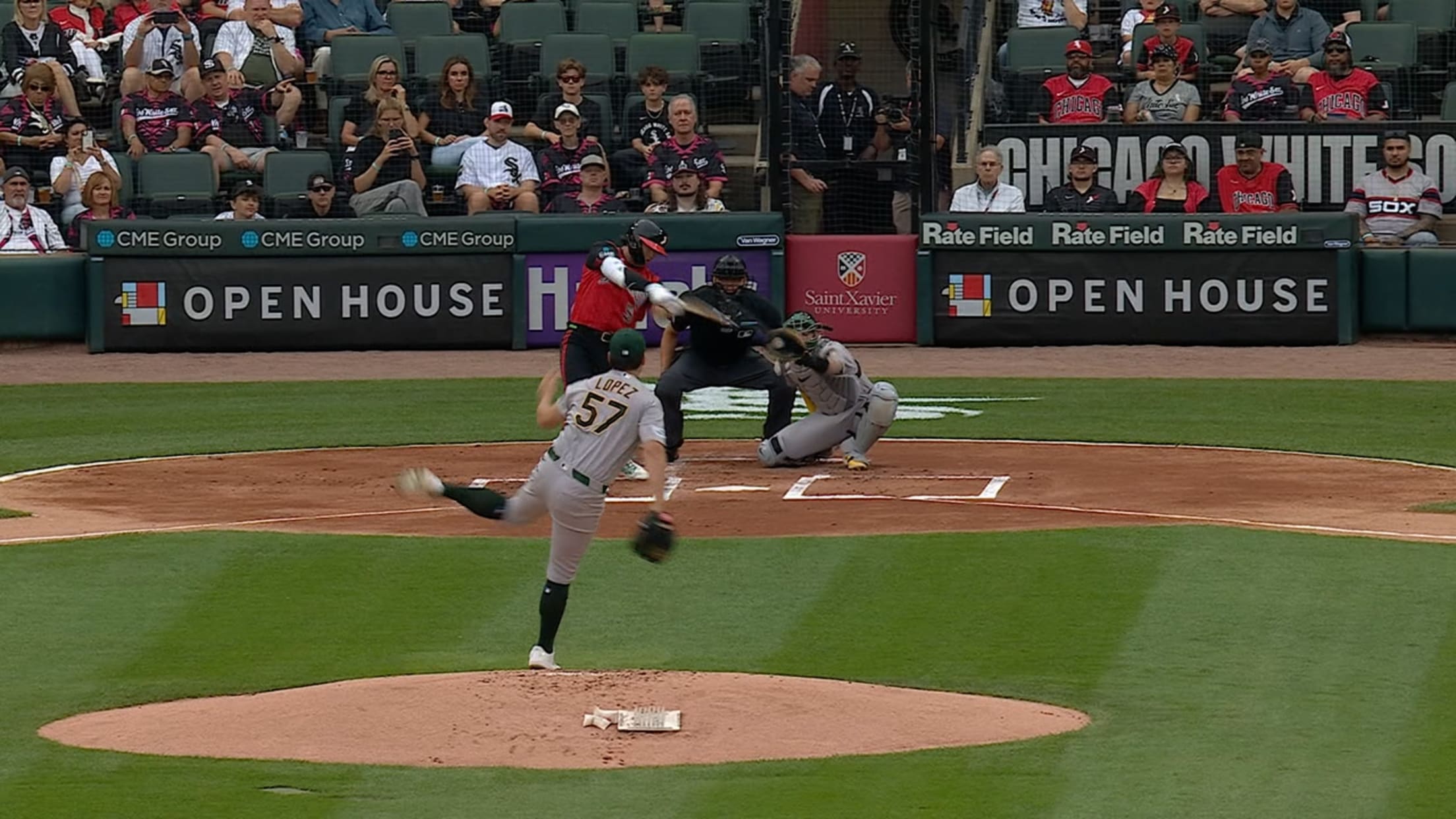 Jacob Lopez strikes out Munetaka Murakami