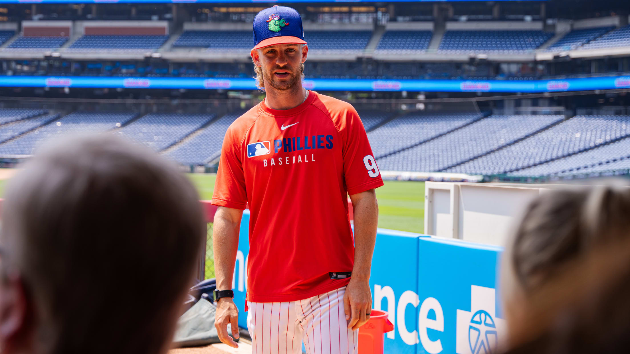 BehindtheDiamond00227