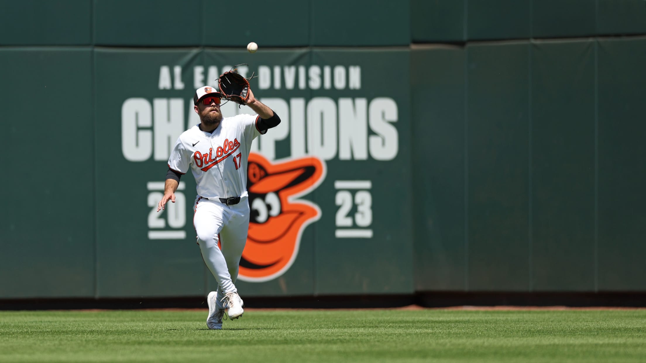 BAL-makingthiercase-060424-021