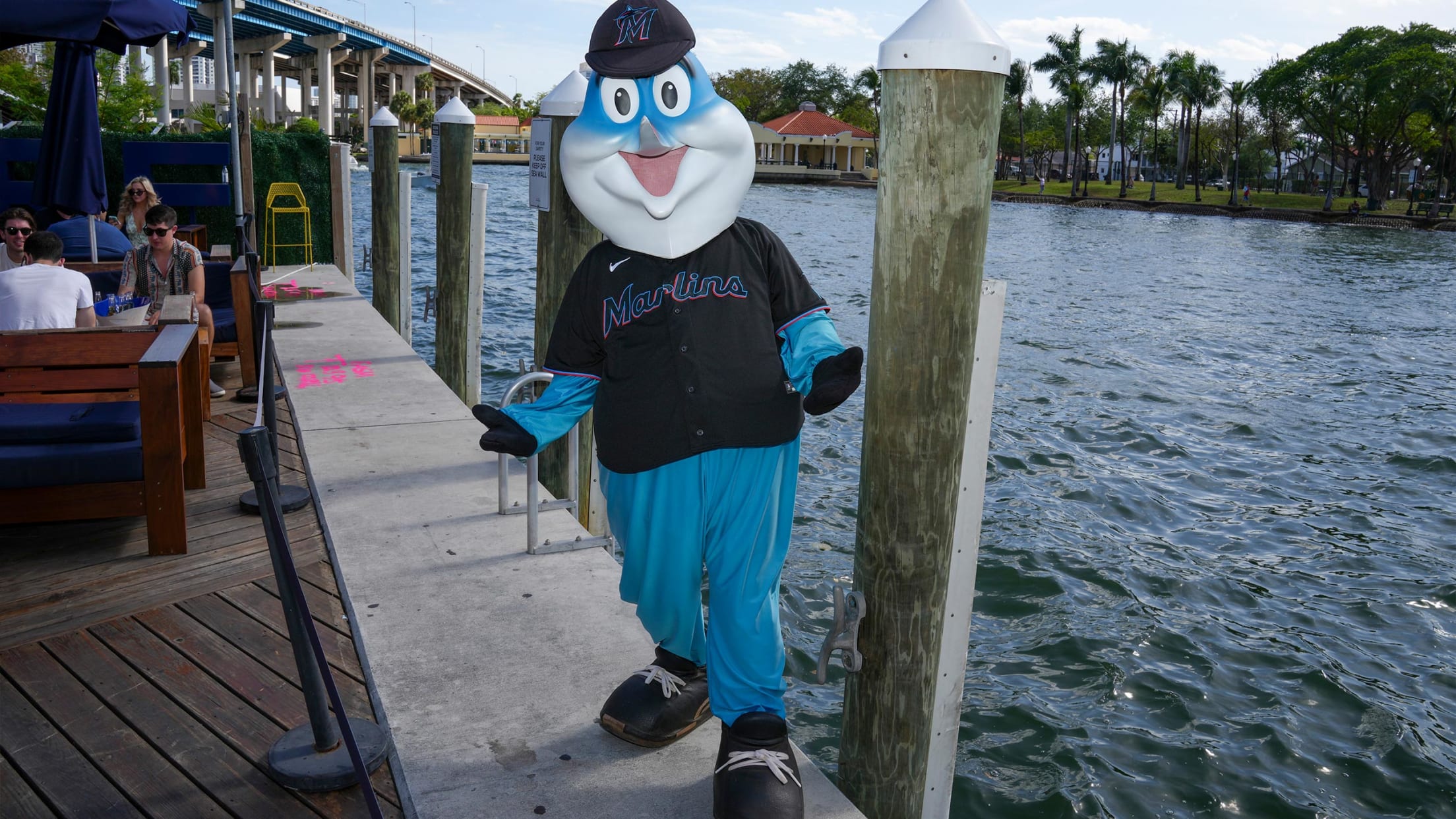 Miami Marlins unveil new costume for Billy the Marlin mascot