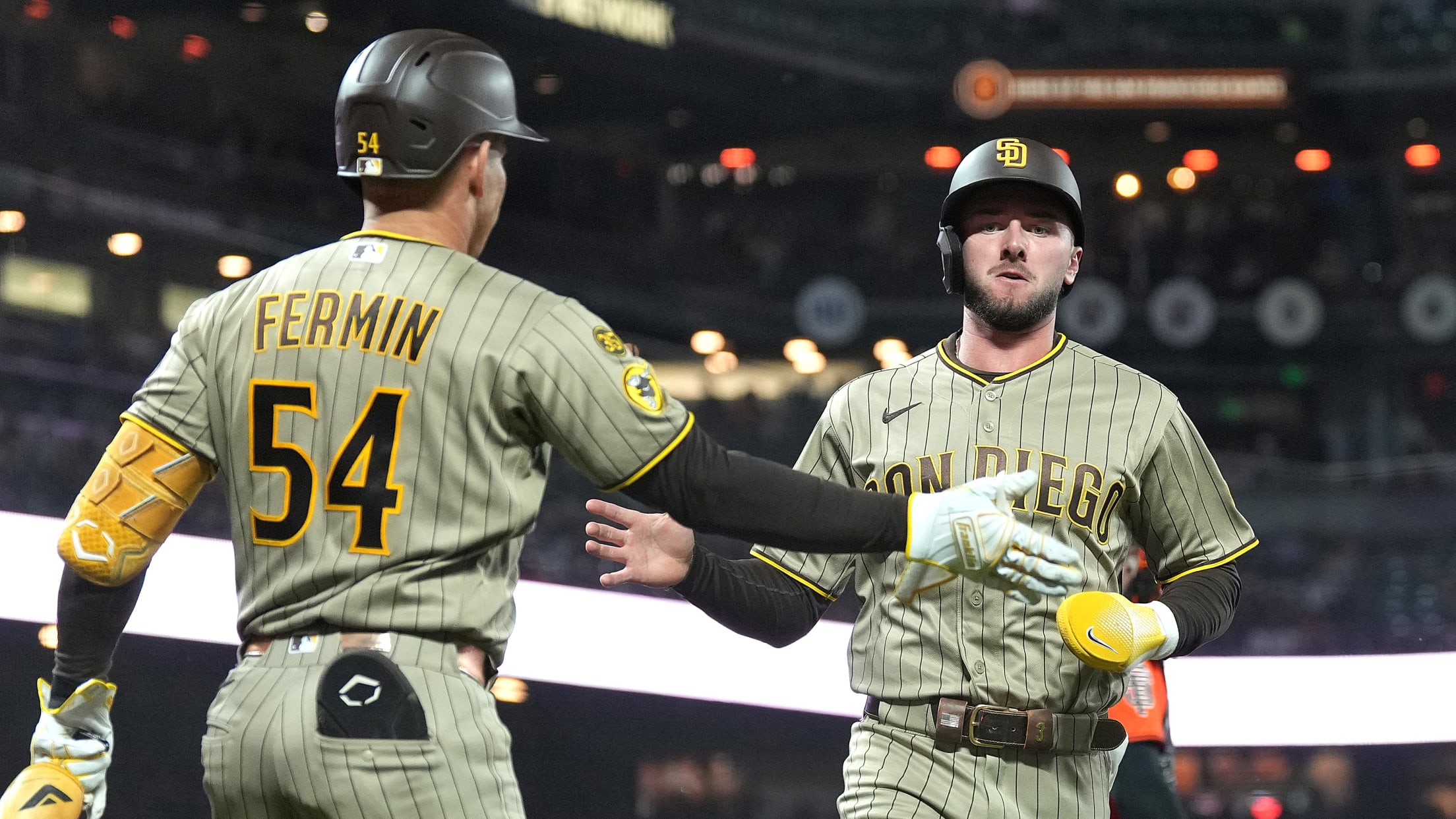 Padres' five-run 3rd inning
