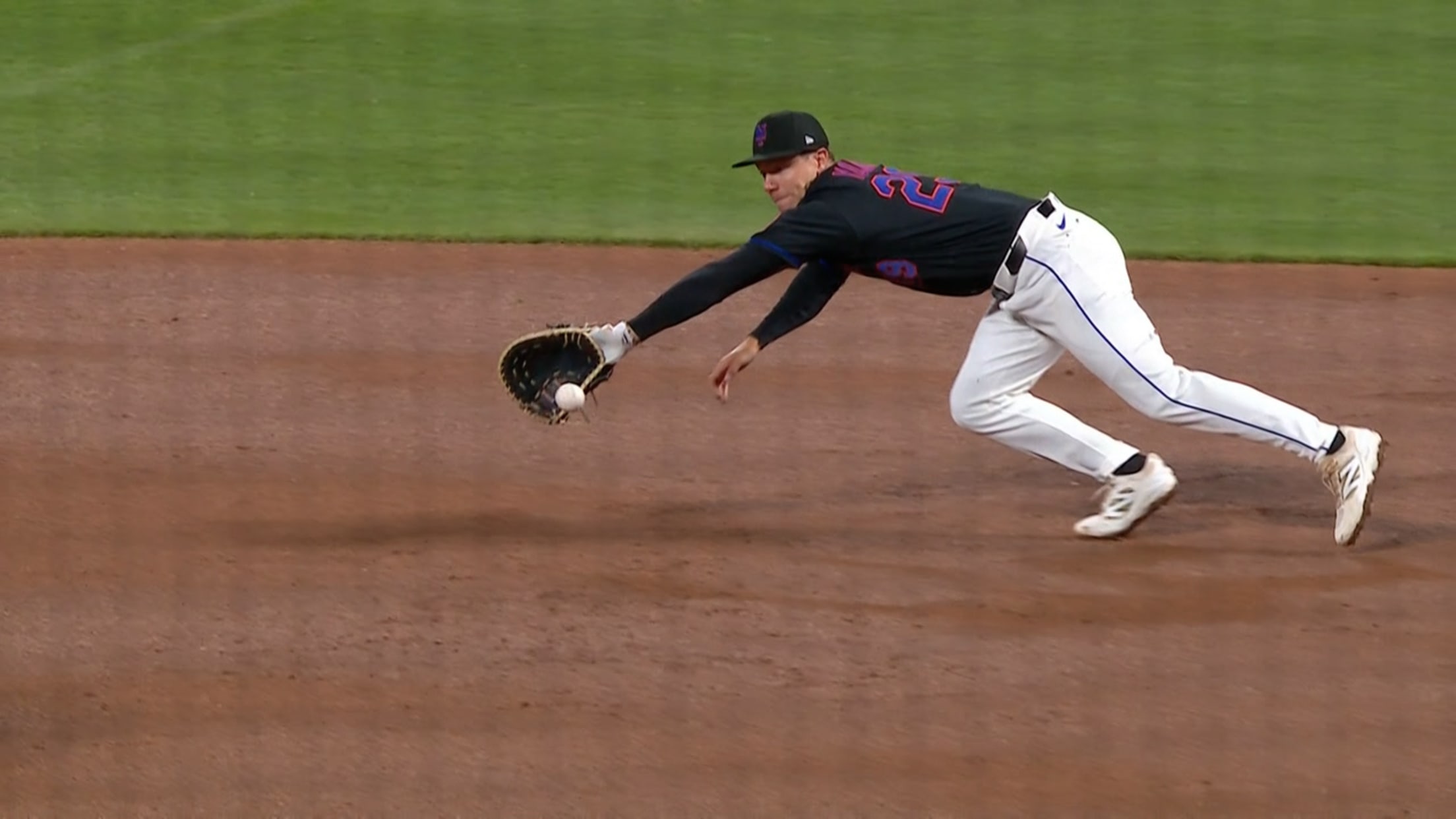 Jared Young's nice diving stop