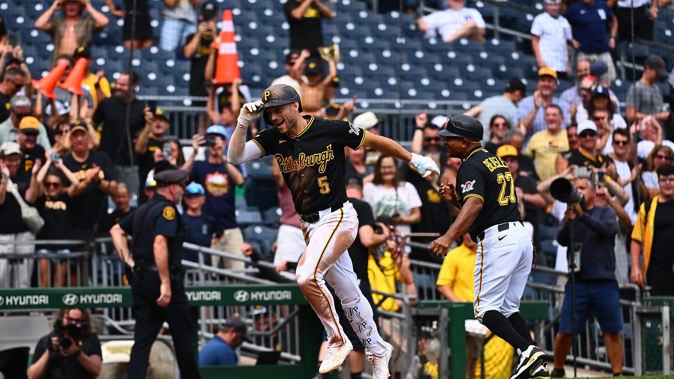 Brandon Lowe's walk-off home run (27)