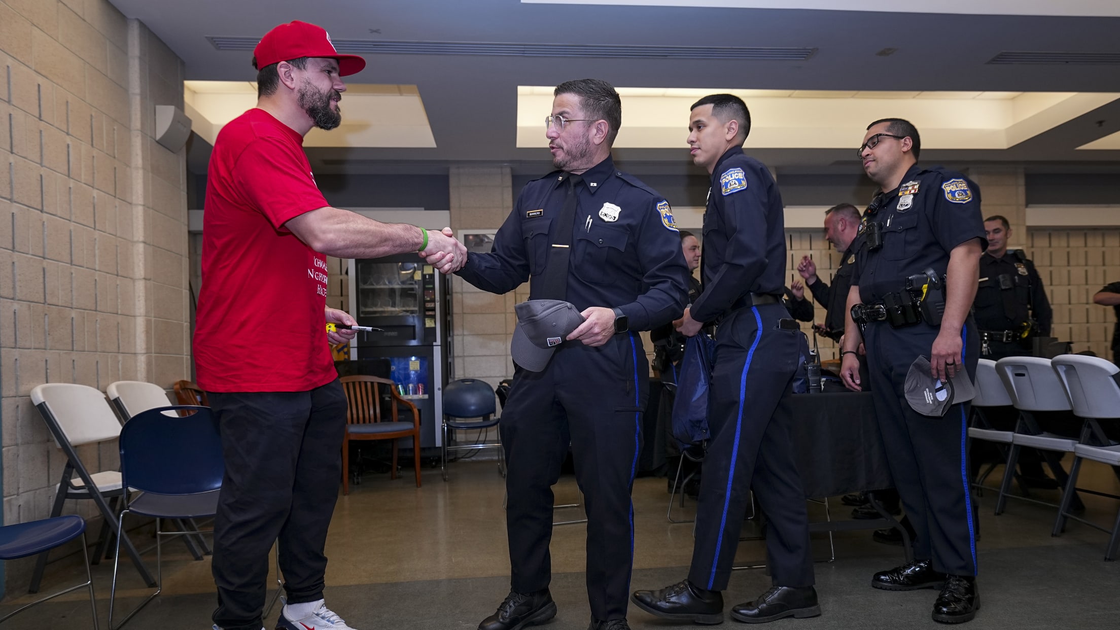 Schwarber_Neighborhood_Heroes13501