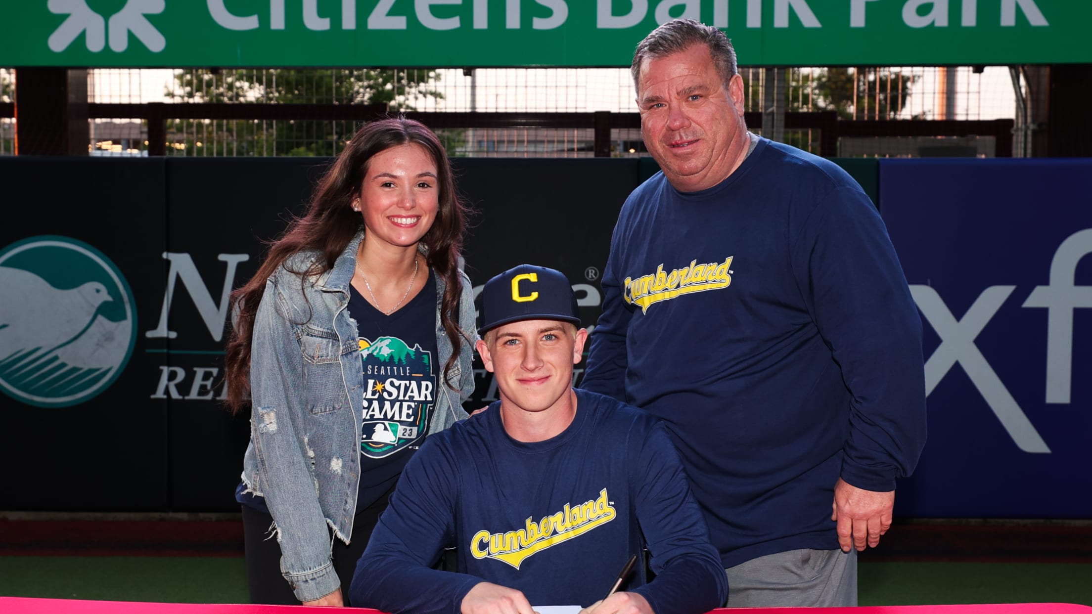 20240513_UYA Signing-133