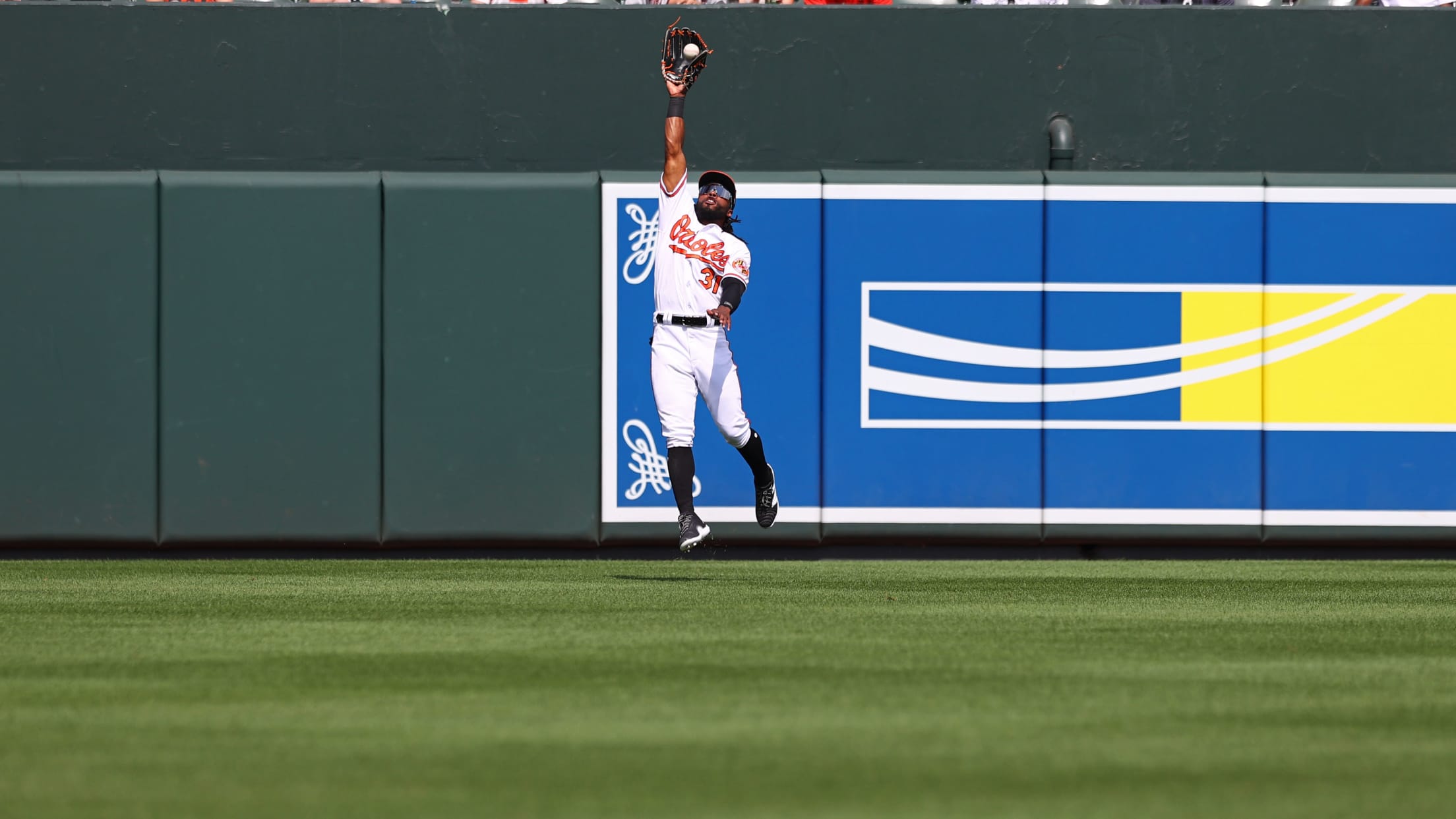 BAL-BI-121823-TopPhotos23-058