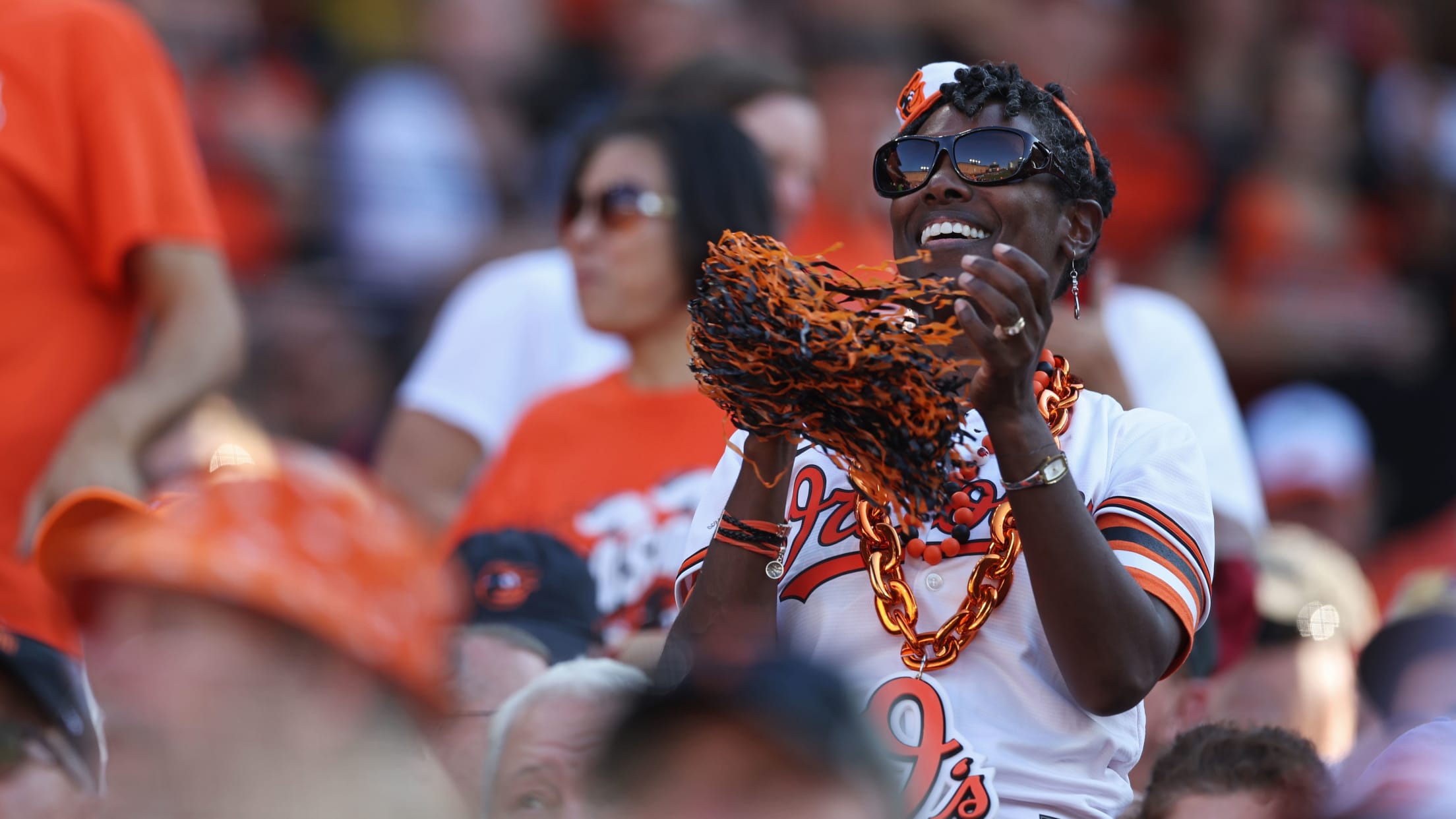 BAL- BI - Homestand In Focus - 1003 - 102