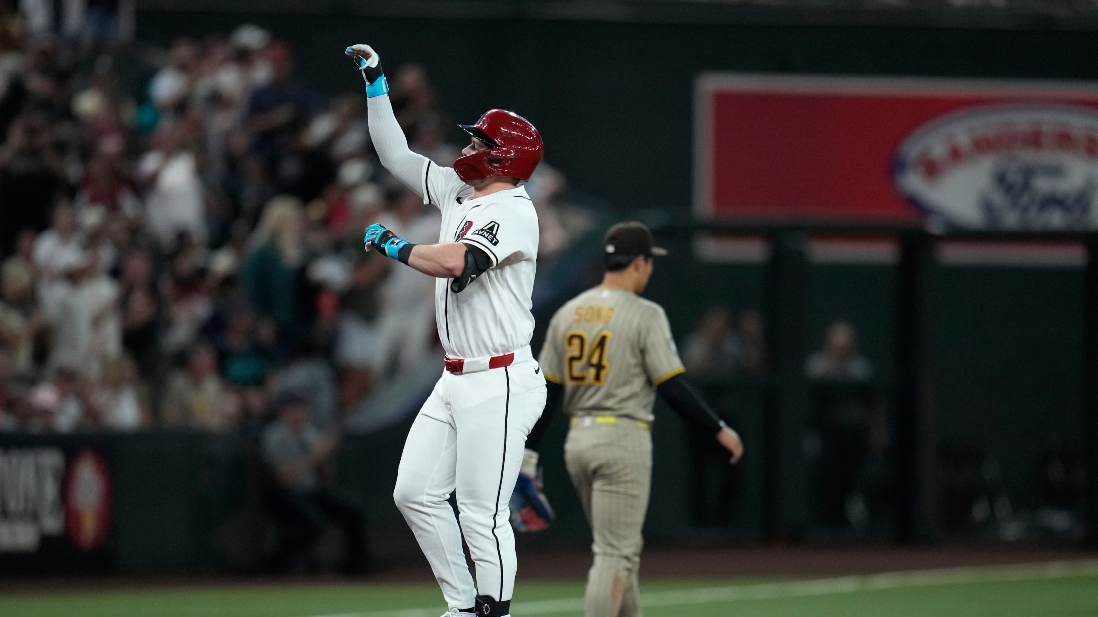 Tim Tawa's three-run homer (5)