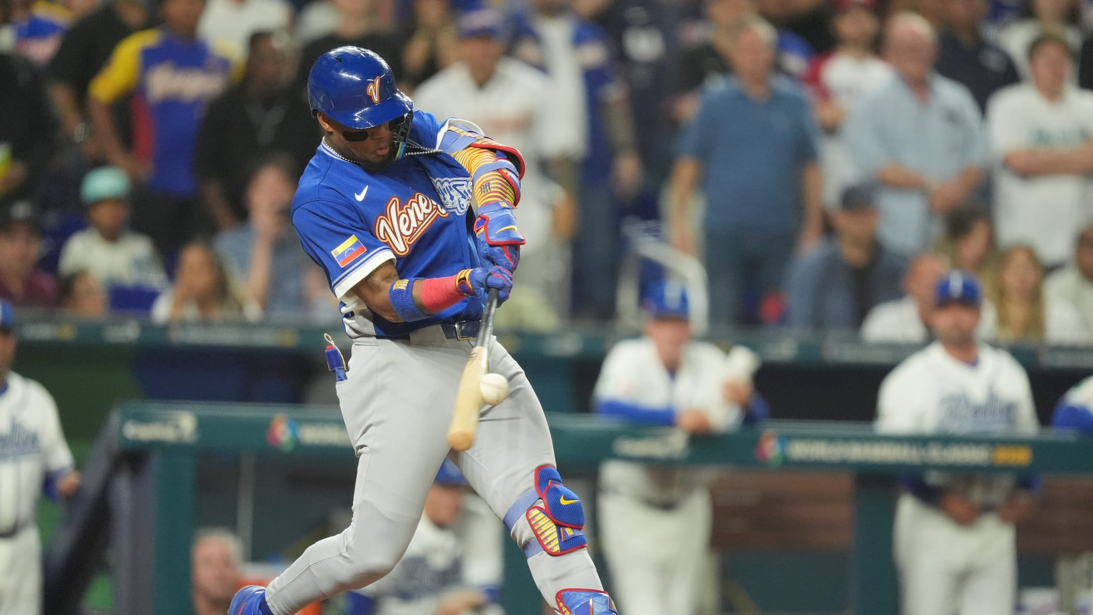 Ronald Acuña Jr.'s game-tying infield single