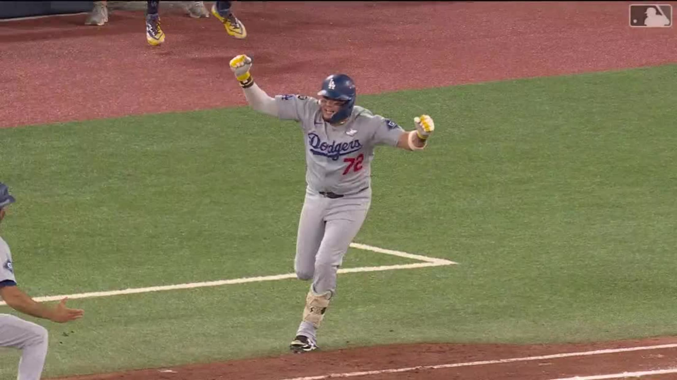 Miguel Rojas lo empata con un jonrón