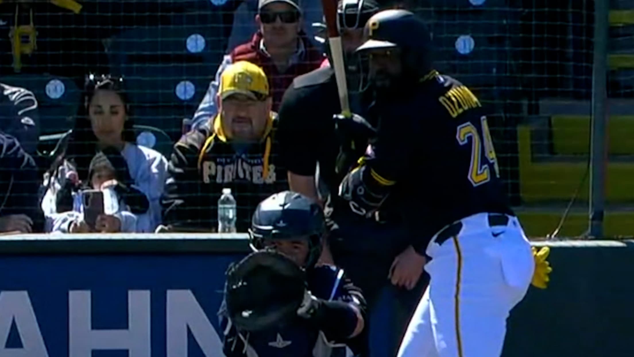 Marcell Ozuna tallies RBI on first hit of spring