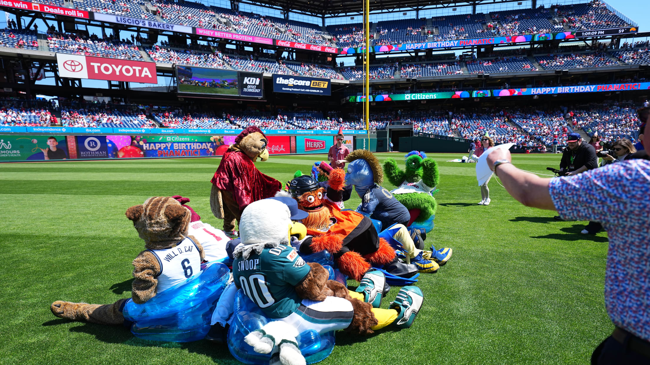 Phanatic_Birthday11540