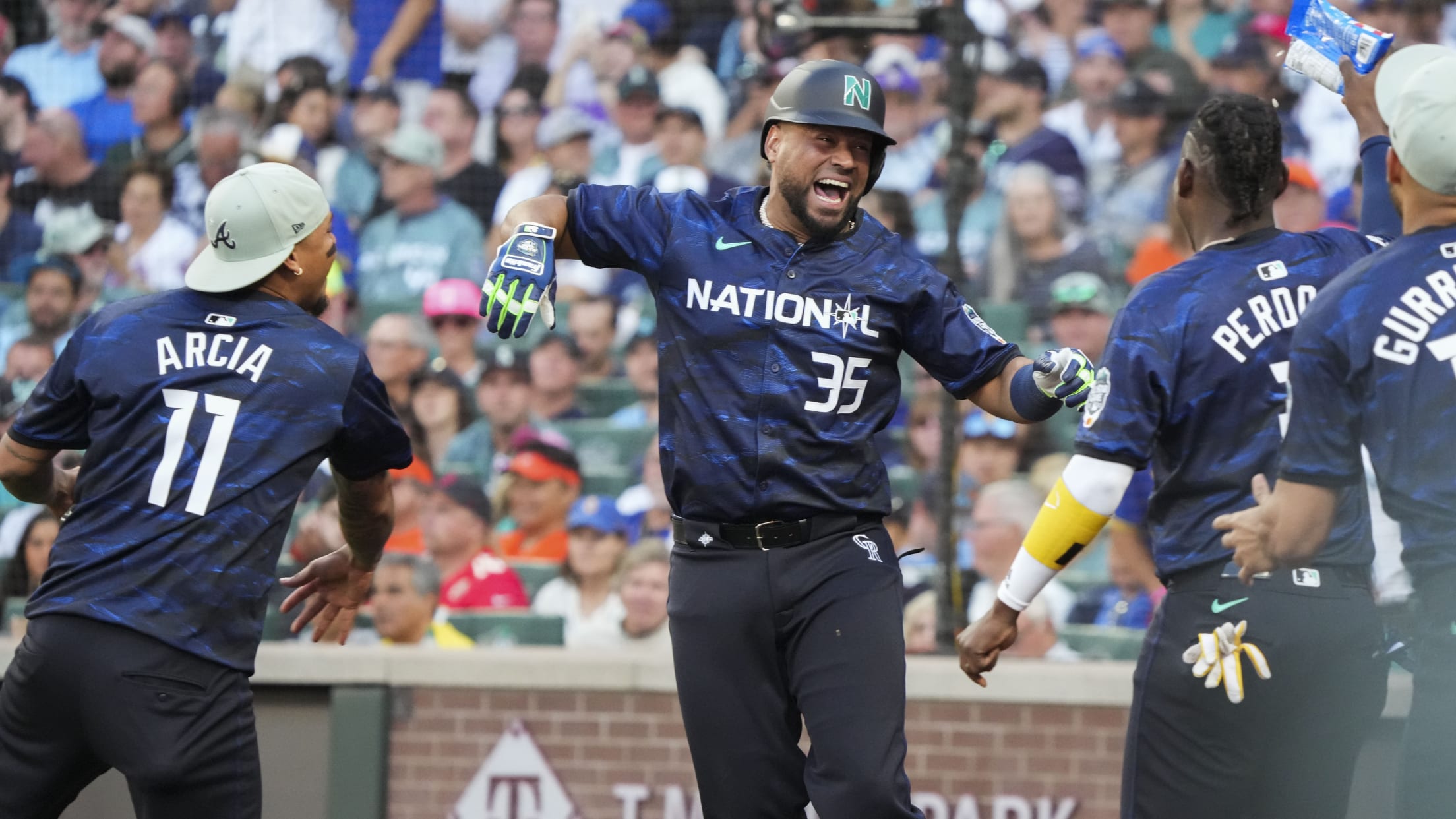 PHOTOS: Home Run Derby & 2019 MLB All-Star Game Caps And Jerseys