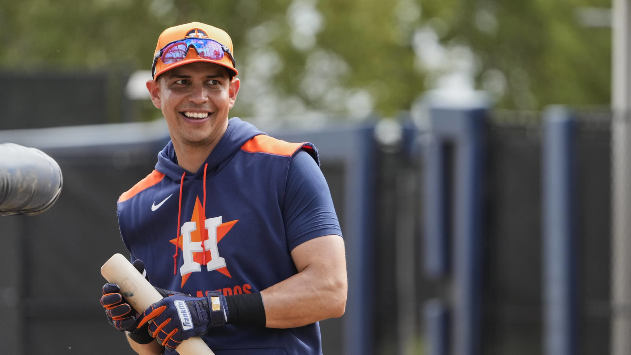 Mauricio Dubón is a contender to be Astros' next clubhouse DJ