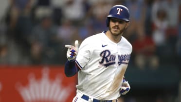 Jonah Heim boosting Rangers with defense, improved bat