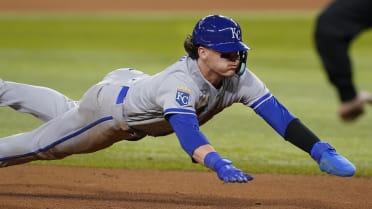 Former Ranger Bobby Witt Sr. catches foul ball hit by Royals' Bobby Witt Jr.,  his son