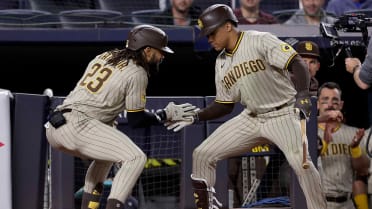 Juan Soto, Fernando Tatis Jr. deliver big-swinging statement for Padres at  Yankee Stadium - The Boston Globe