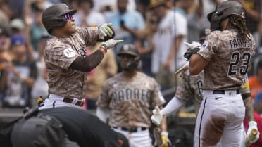 Juan Soto and Manny Machado's homers lift Padres past Giants