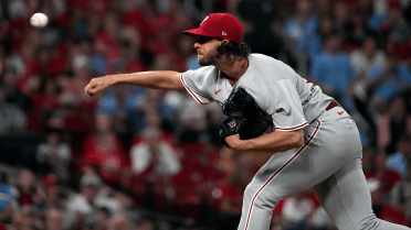 Aaron Nola struggles late, again, as Cubs top Phillies