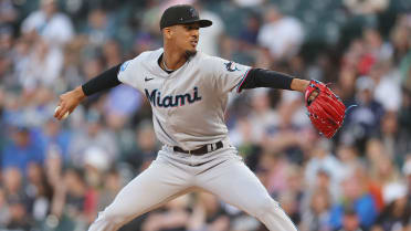 Marlins make it official, put RHP Eury Perez on active roster