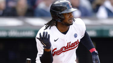 Signing Josh Bell could be the start of a great offseason - Covering the  Corner