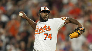 Orioles closer Felix Bautista to have Tommy John surgery, agrees