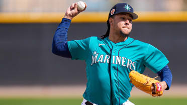 Mariners ace Luis Castillo again has lofty goals — and they seem quite  realistic this season