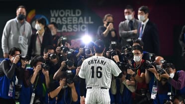 Baseball fans wearing Japan national team uniform such as Shohei