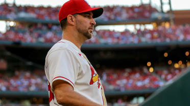 Cardinals close 2023: A win, last swing for Adam Wainwright